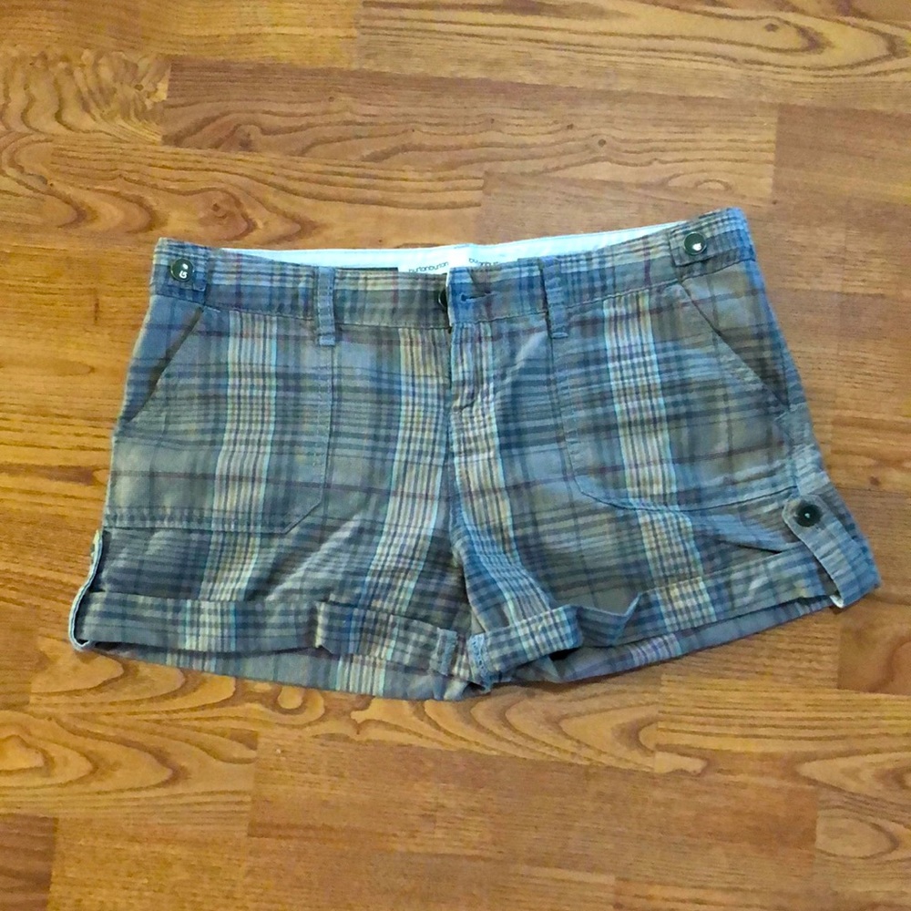 Burton plaid shorts. Size 7, EUC